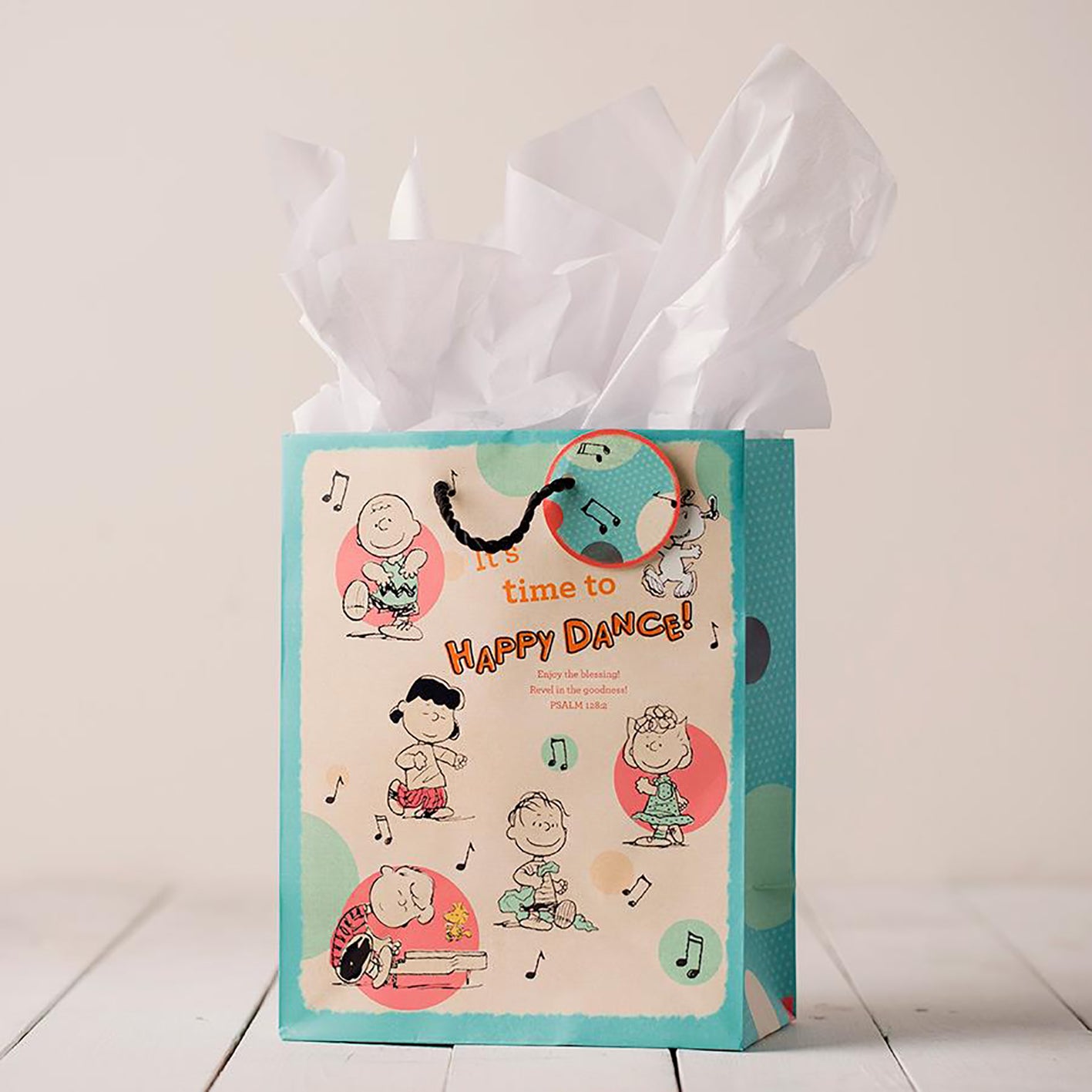 Gift Bag Medium: Peanuts Happy Dance! (Incl Two Sheets Tissue Paper & Gift Tag)