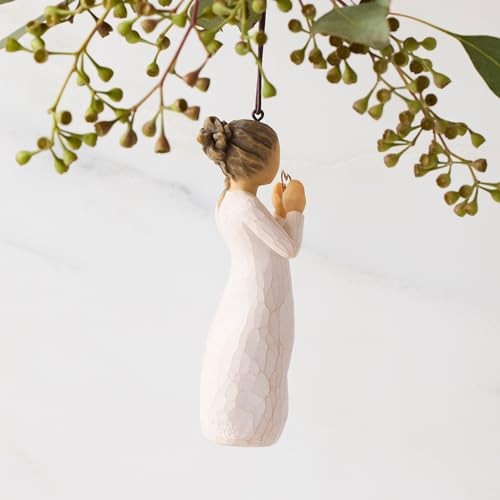 Willow Tree Figurine: 2025 Hanging Ornament, Memories close to your heart (10 cm)