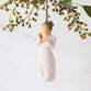 Willow Tree Figurine: 2025 Hanging Ornament, Memories close to your heart (10 cm)