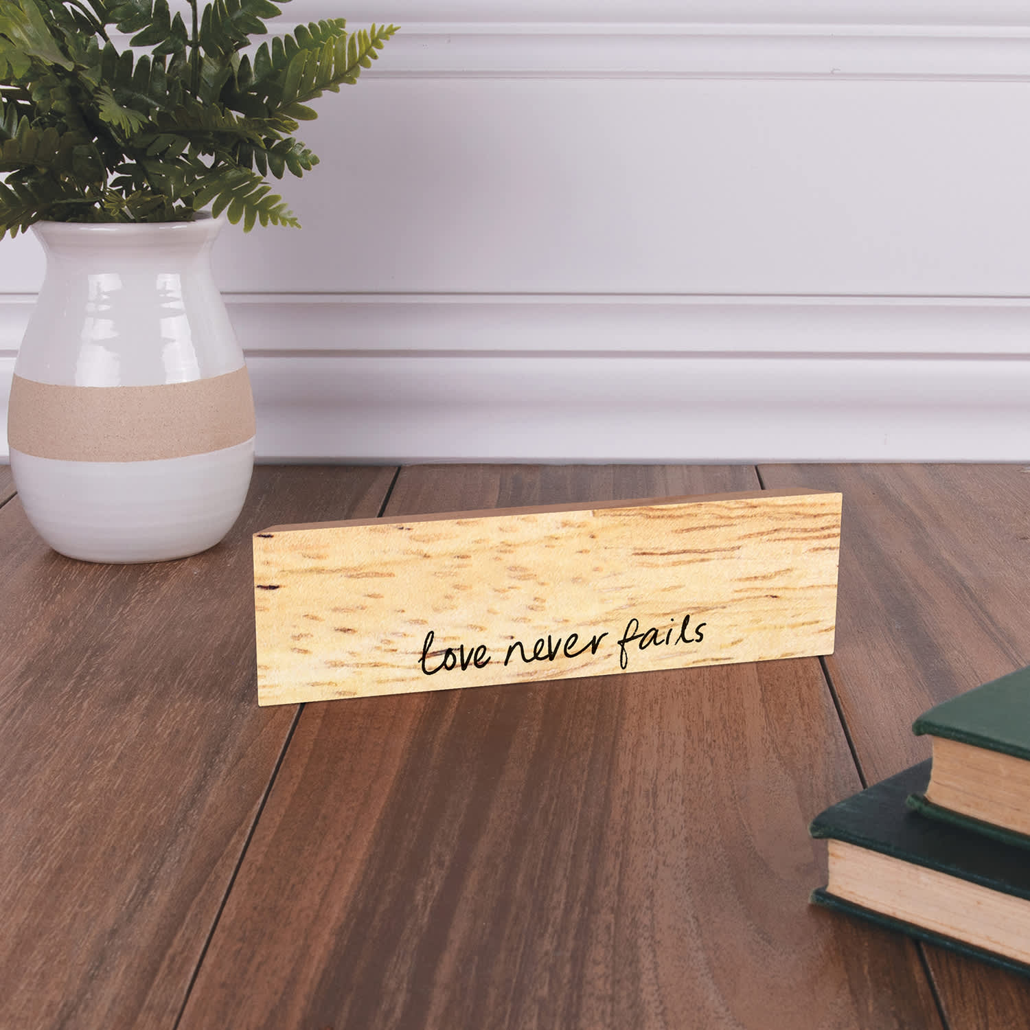 Tabletop Décor: Love Never Fails (Pine)