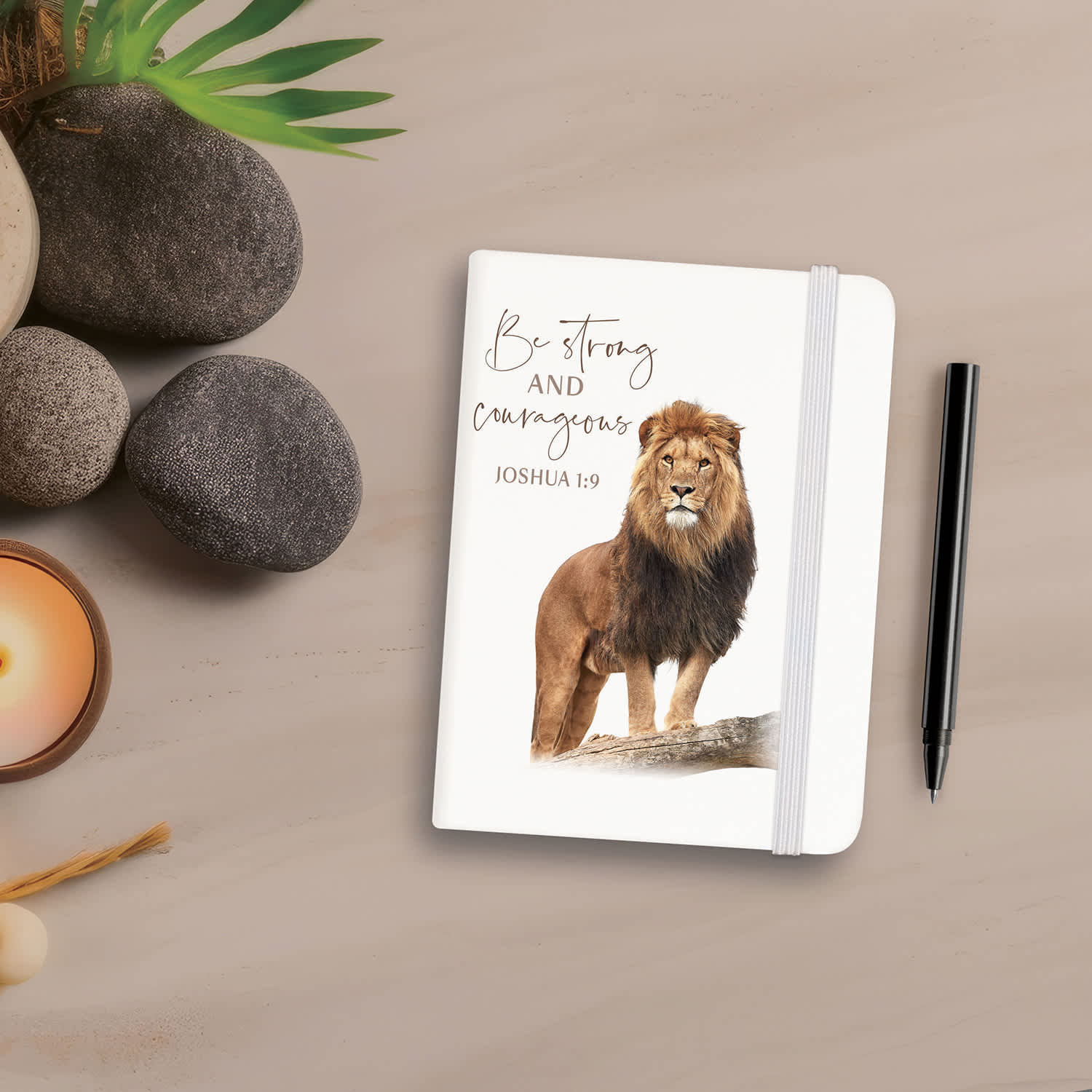 Journal: Be Strong And Courageous, Lion (with Elastic band)