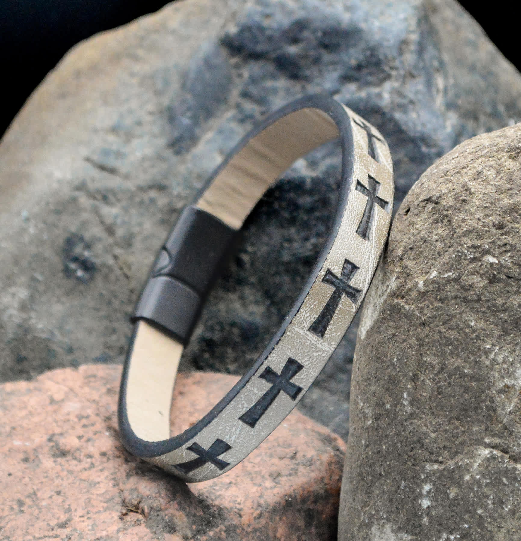 Bracelet, Mens: Cross Khaki Stamped (Stamped Leather, Magnetic Closure)