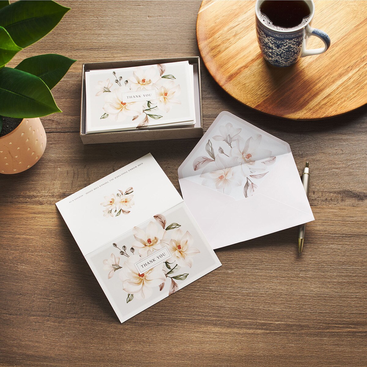 Boxed Cards: Thank You, 12 cards/envelopes (White Magnolia Collection)
