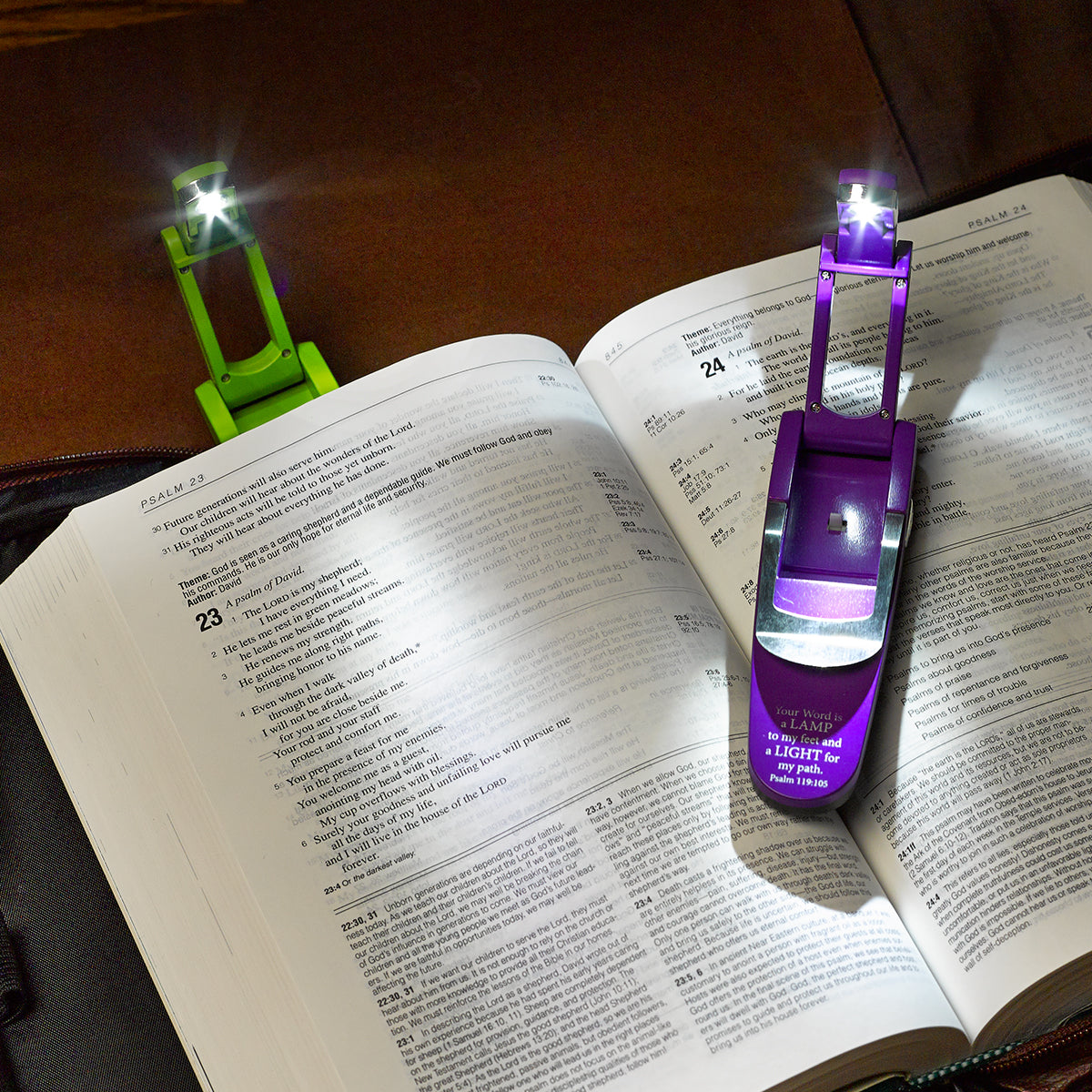 Hydraulic Pop Up Book Light: Your Word is a Lamp, Purple