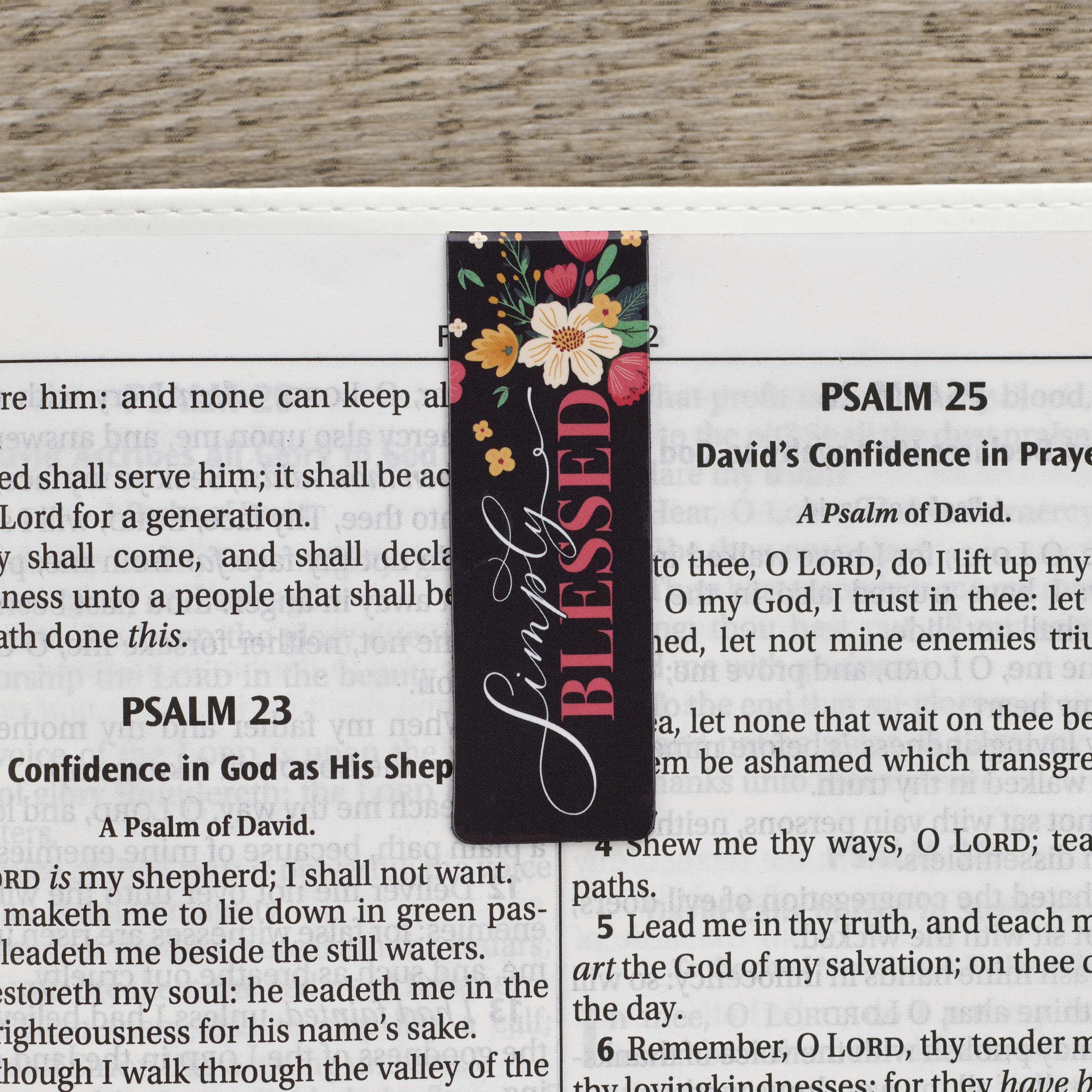 Bookmark Magnetic - Set of 6: Overflowing Grace, Floral