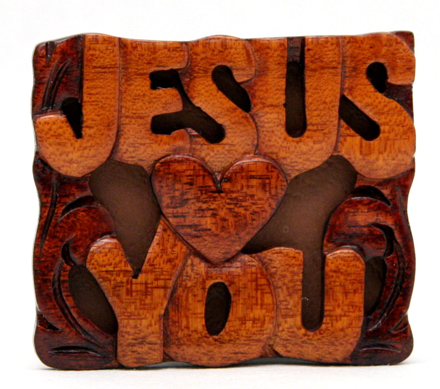 Magnet: Wood Jesus Loves You