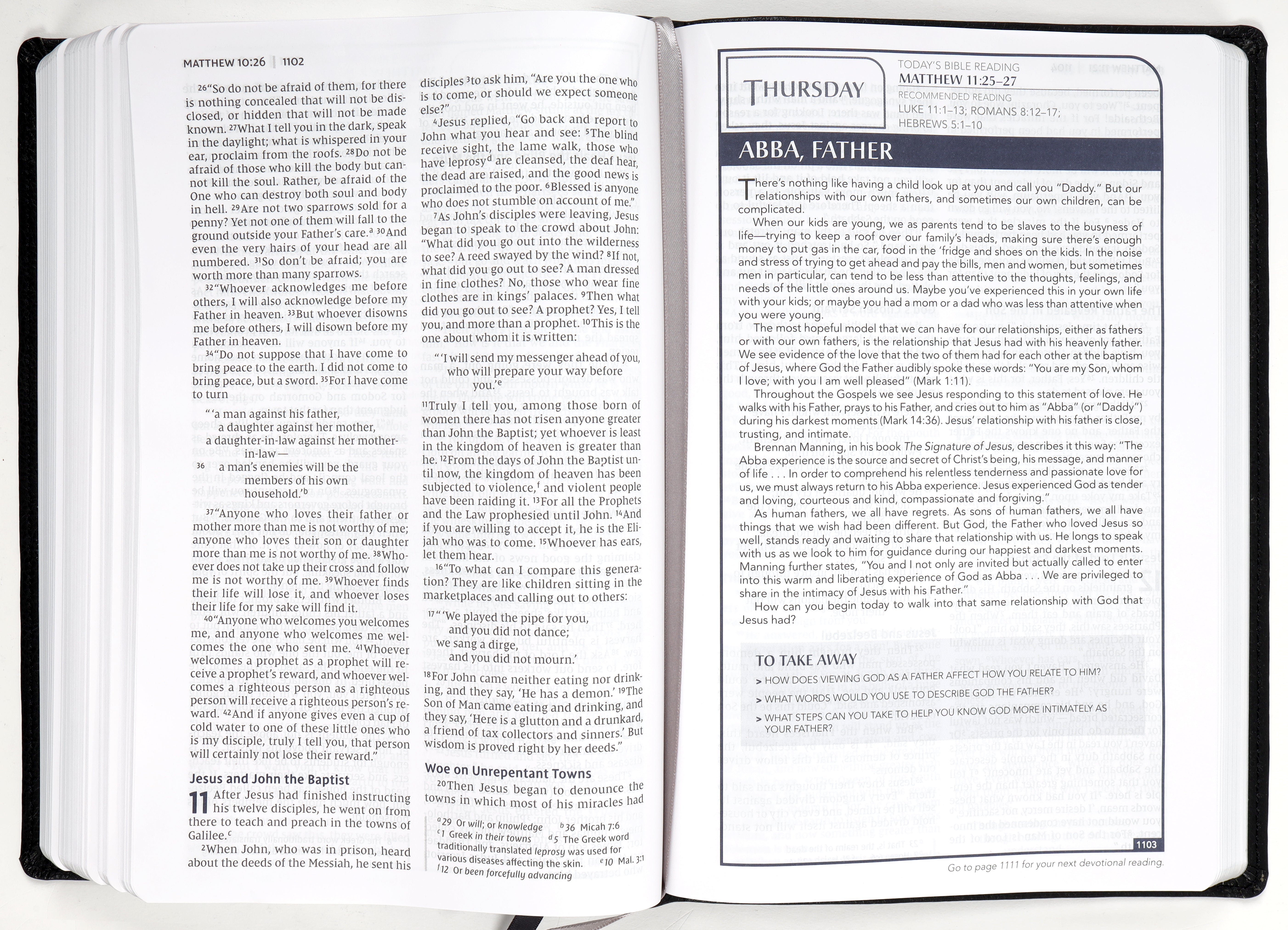 NIV Men's Devotional Bible Large Print Black (Black Letter Edition)