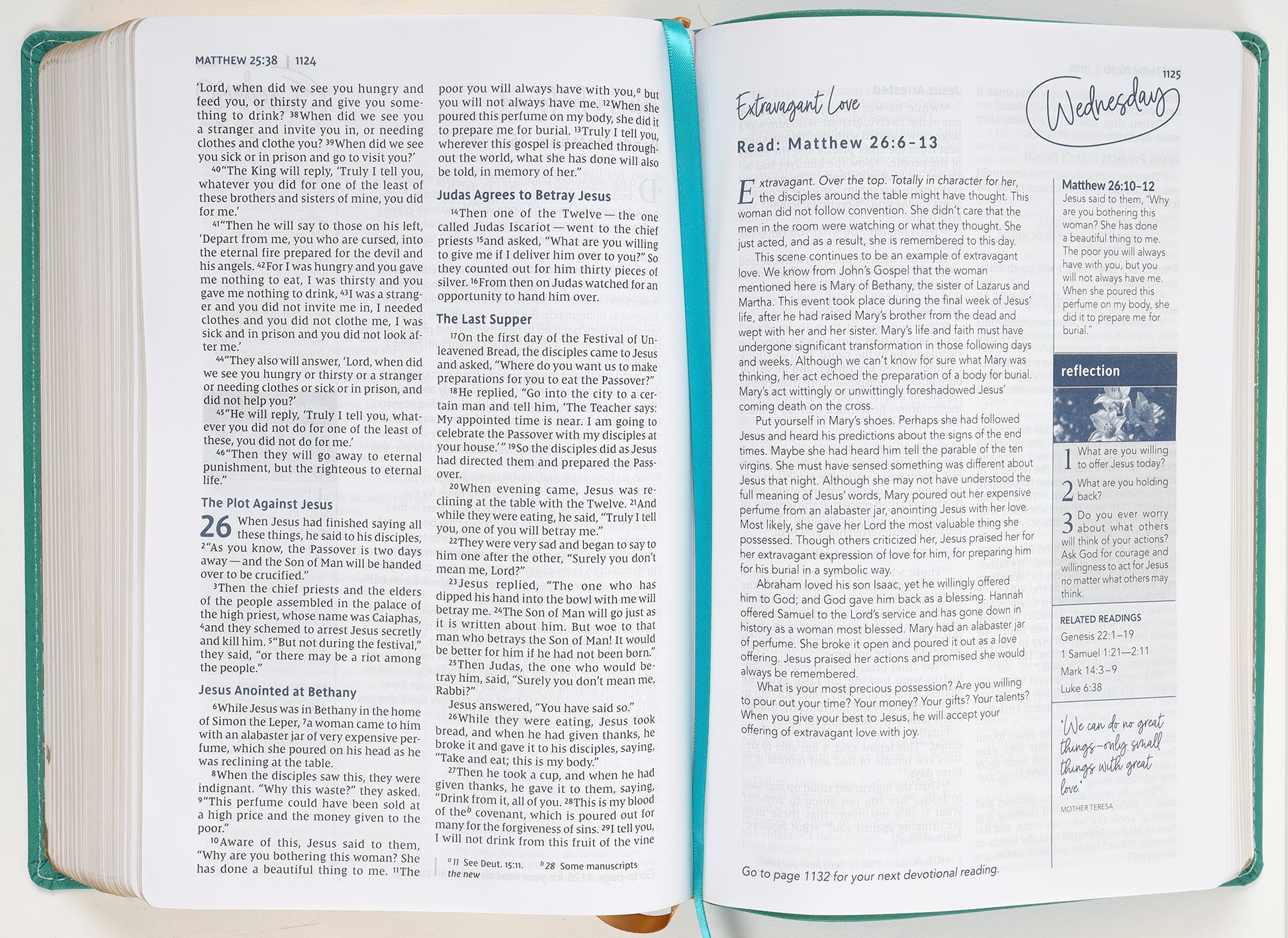 NIV Women's Devotional Bible Large Print Teal (Black Letter Edition)