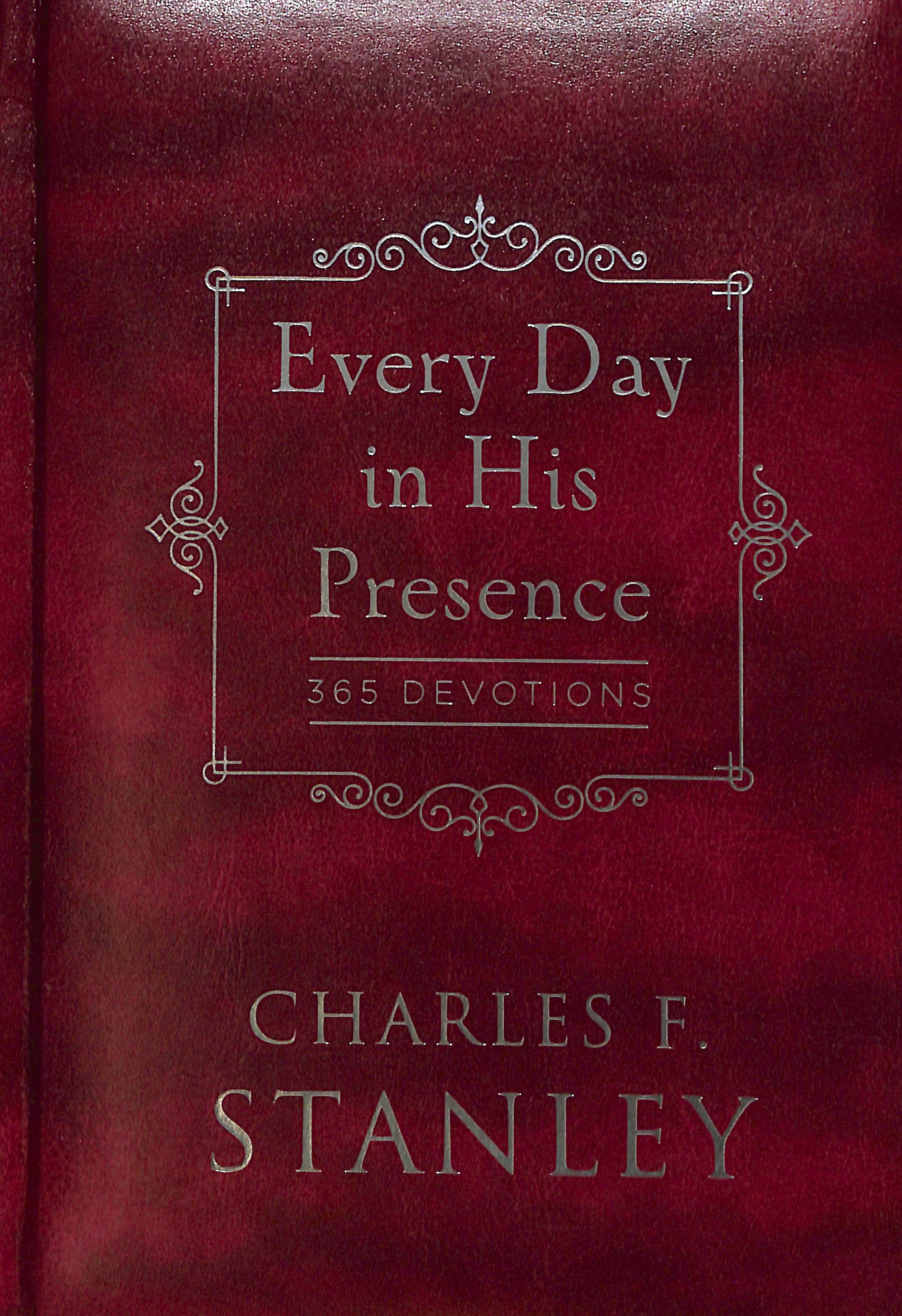 Every Day in His Presence: 365 Devotions