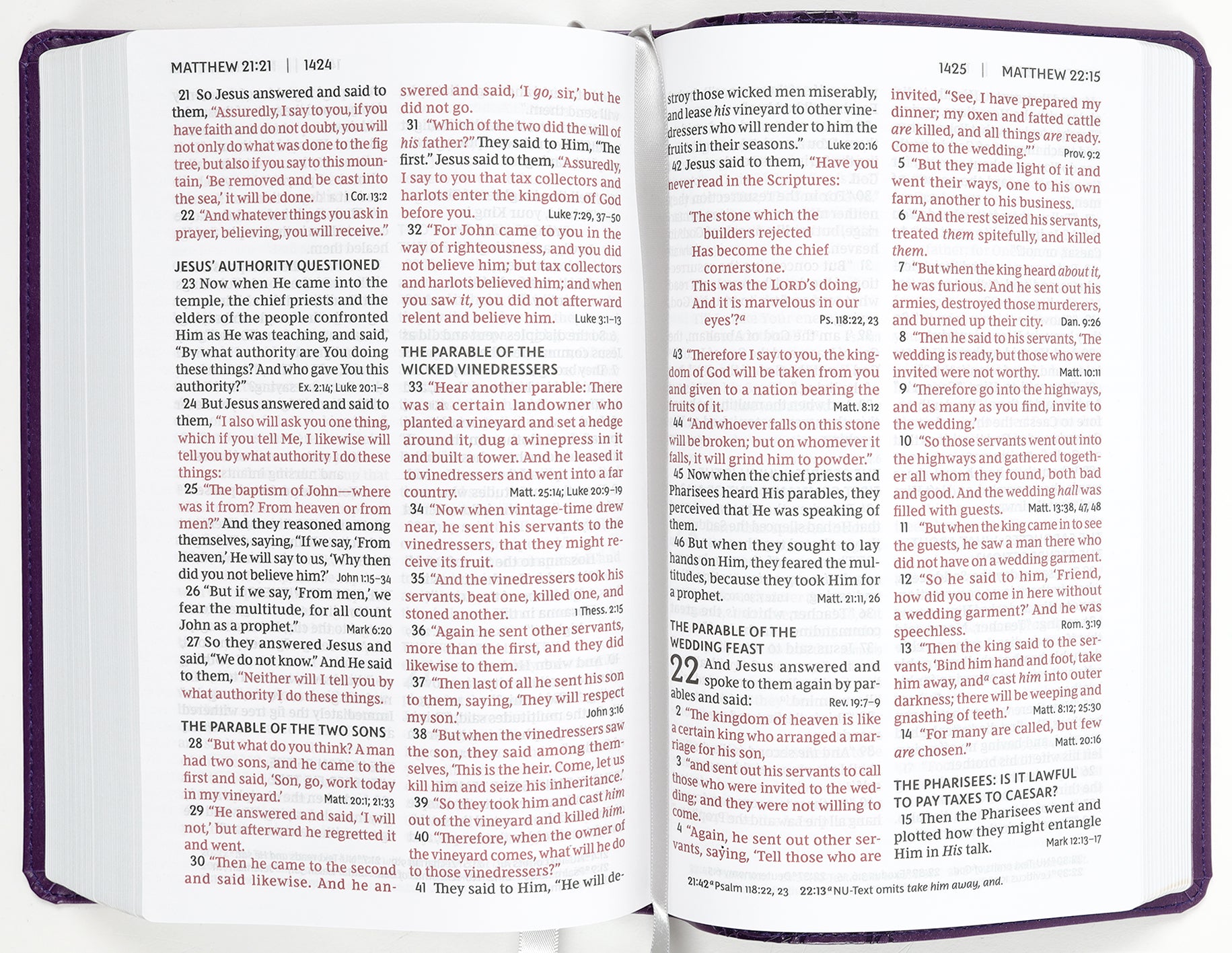 NKJV End-Of-Verse Reference Bible Personal Size Large Print Purple (Red Letter Edition)