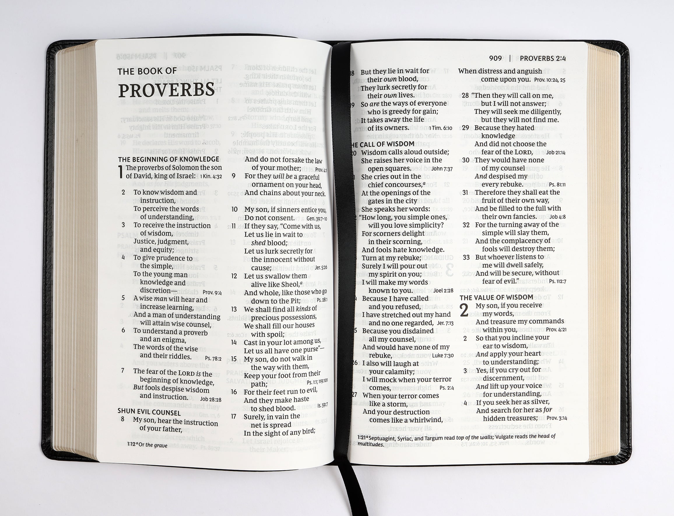 NKJV End-Of-Verse Reference Bible Personal Size Large Print Black (Red Letter Edition)