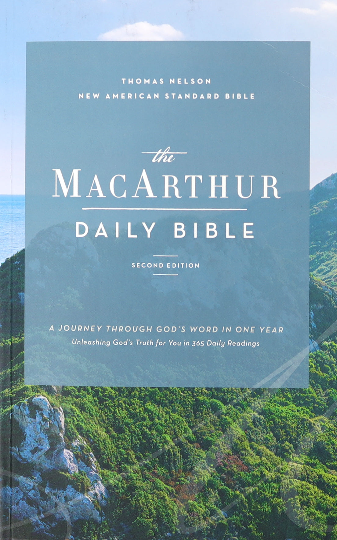 NASB Macarthur Daily Bible
