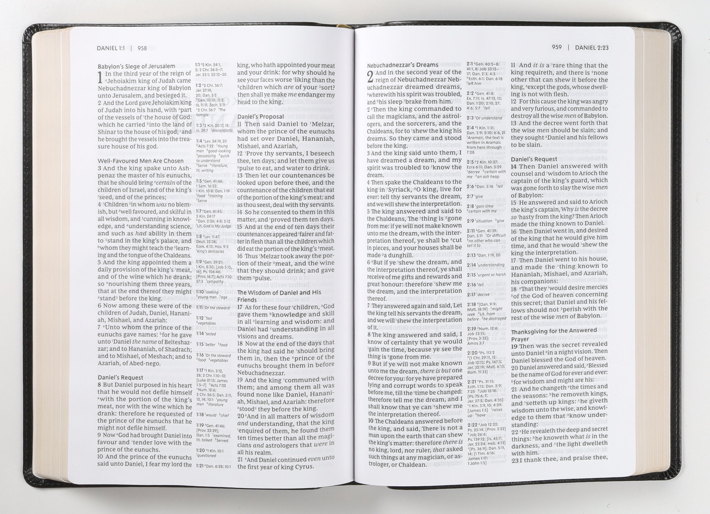 KJV Center-Column Reference Bible With Apocrypha Black (Red Letter Edition)