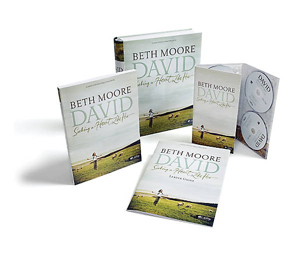 David : Seeking a Heart Like His (DVD Leader Kit) (Beth Moore Bible Study Series)