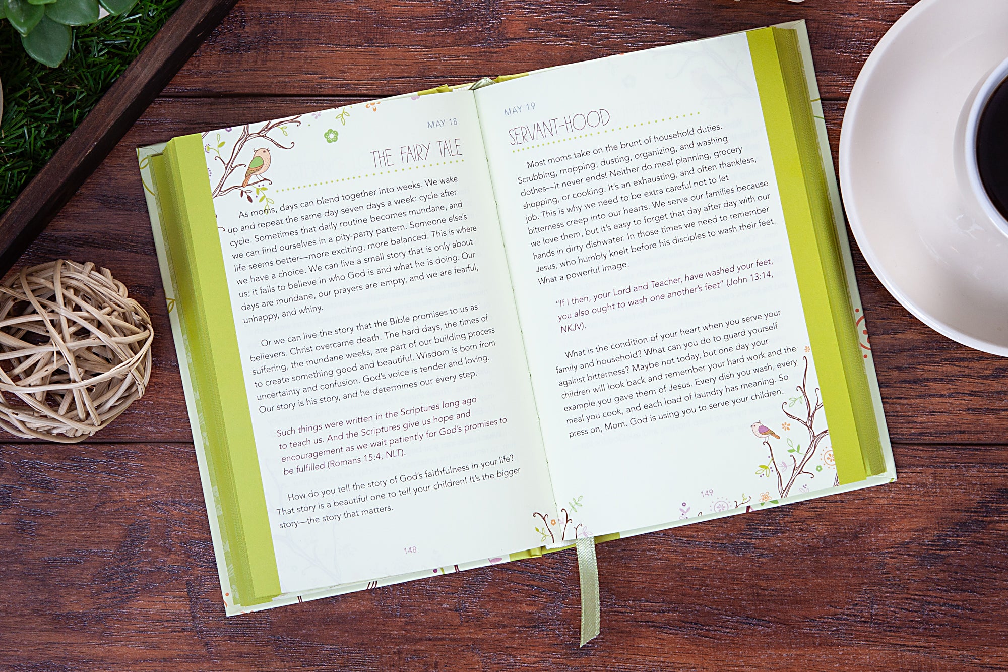 Little God Time For Mothers, A: 365 Daily Devotions (365 Daily Devotions Series)