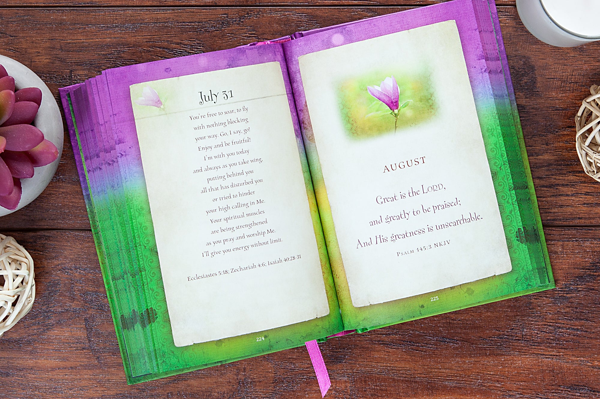 Walk With Me Jesus: Daily Words of Hope and Encouragement - One Year Devotional