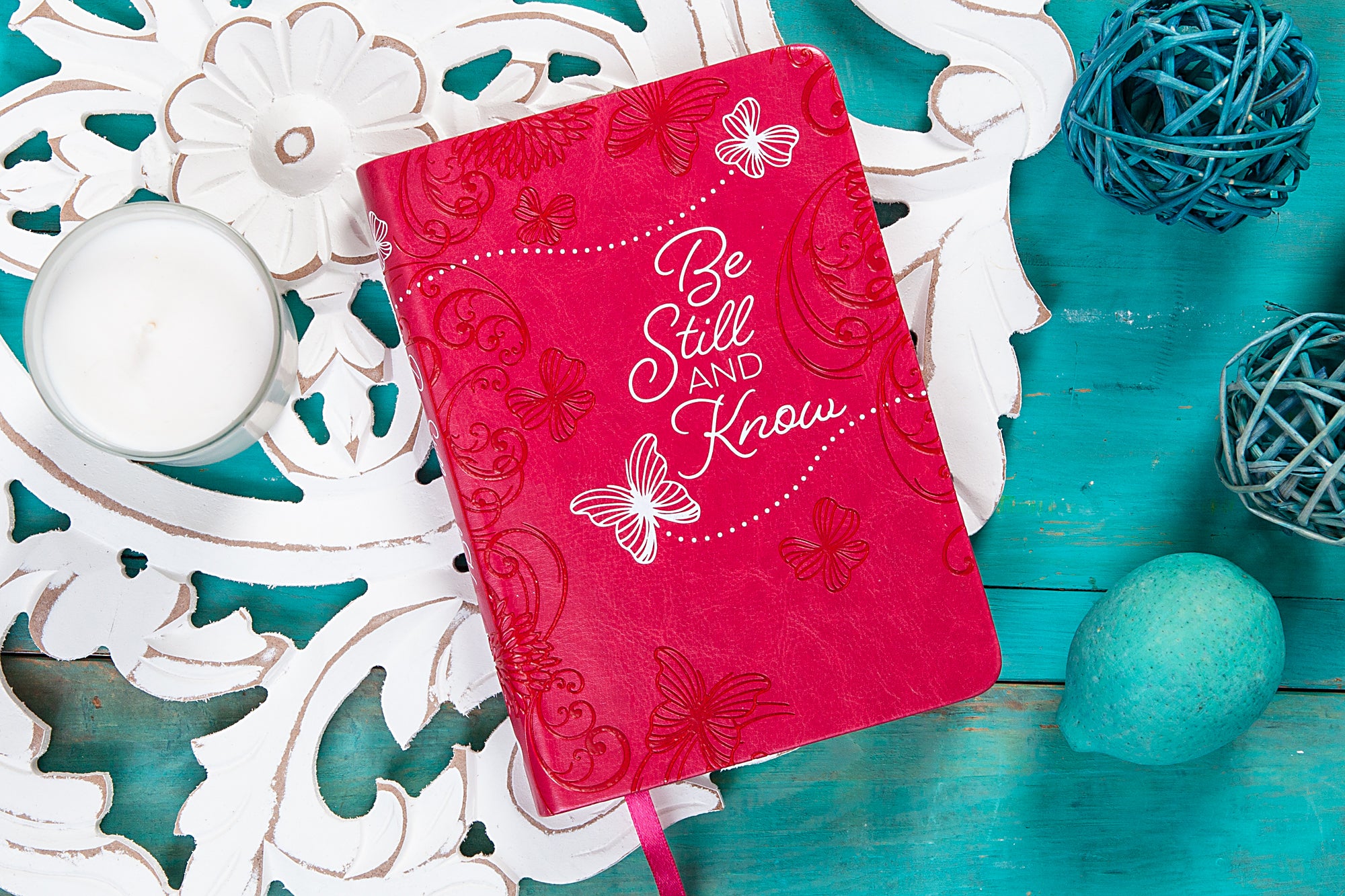 Be Still and Know: 365 Daily Devotions (365 Daily Devotions Series)