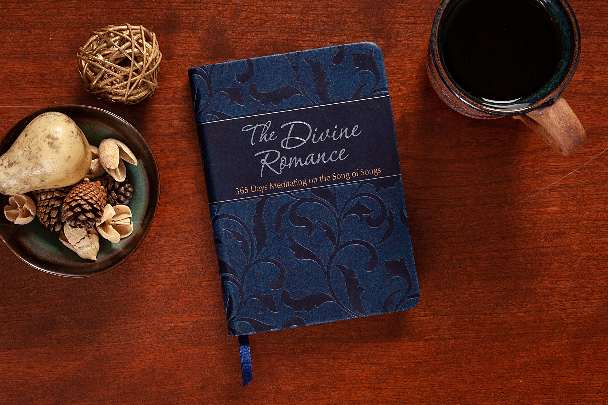 The Divine Romance: 365 Days Meditating on the Song of Songs