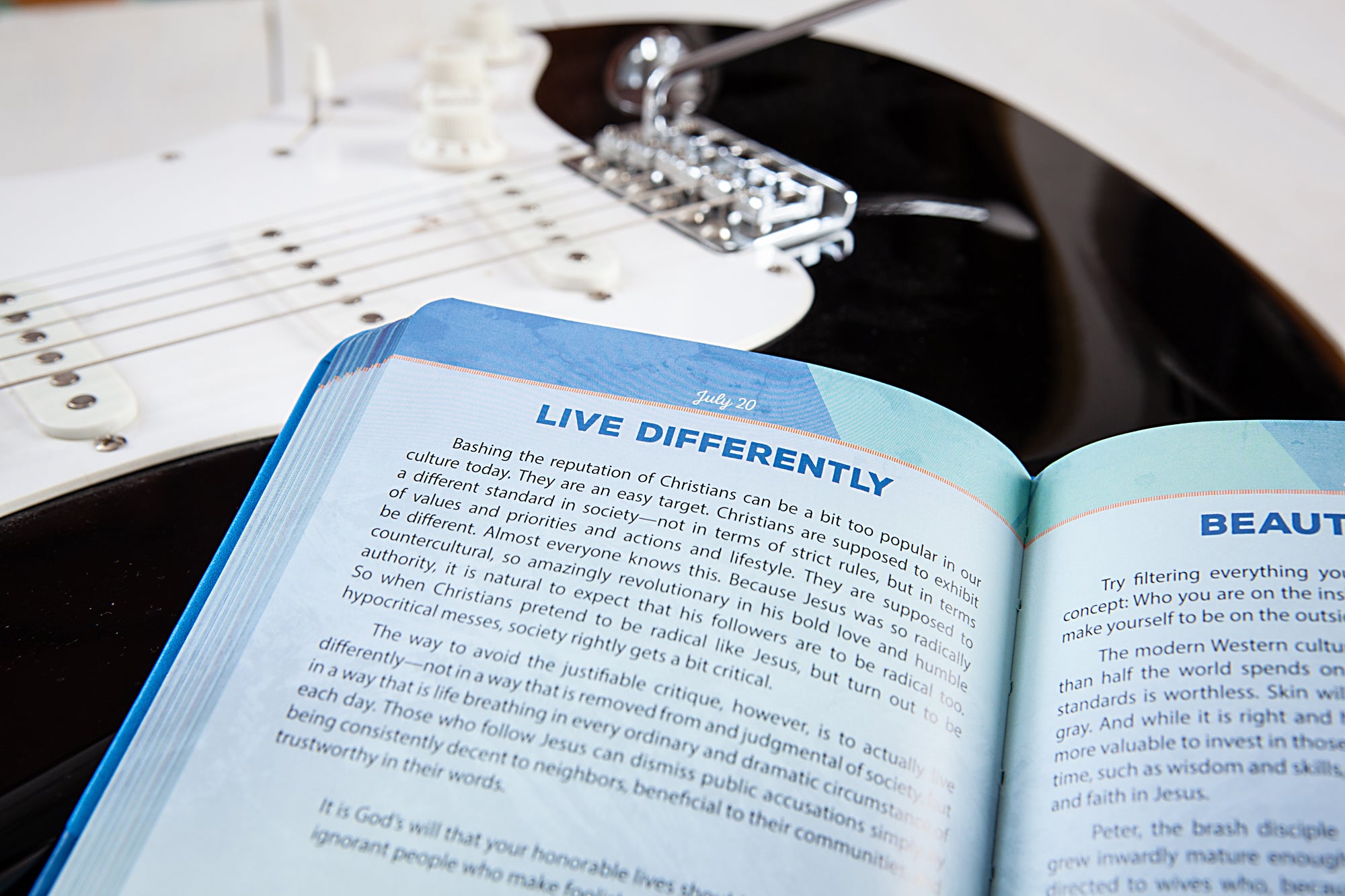Make a Difference: 365 World-Changing Devotions