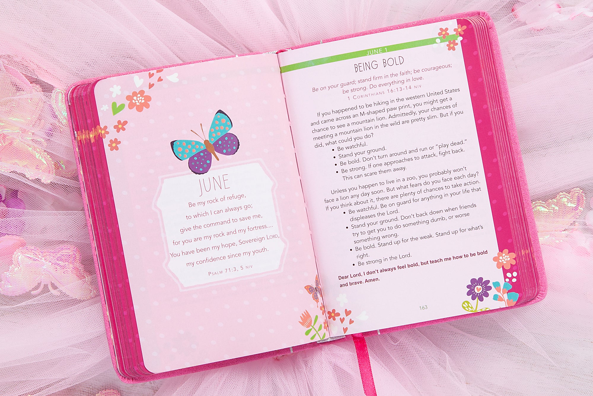 A Little God Time For Girls: 365 Daily Devotions