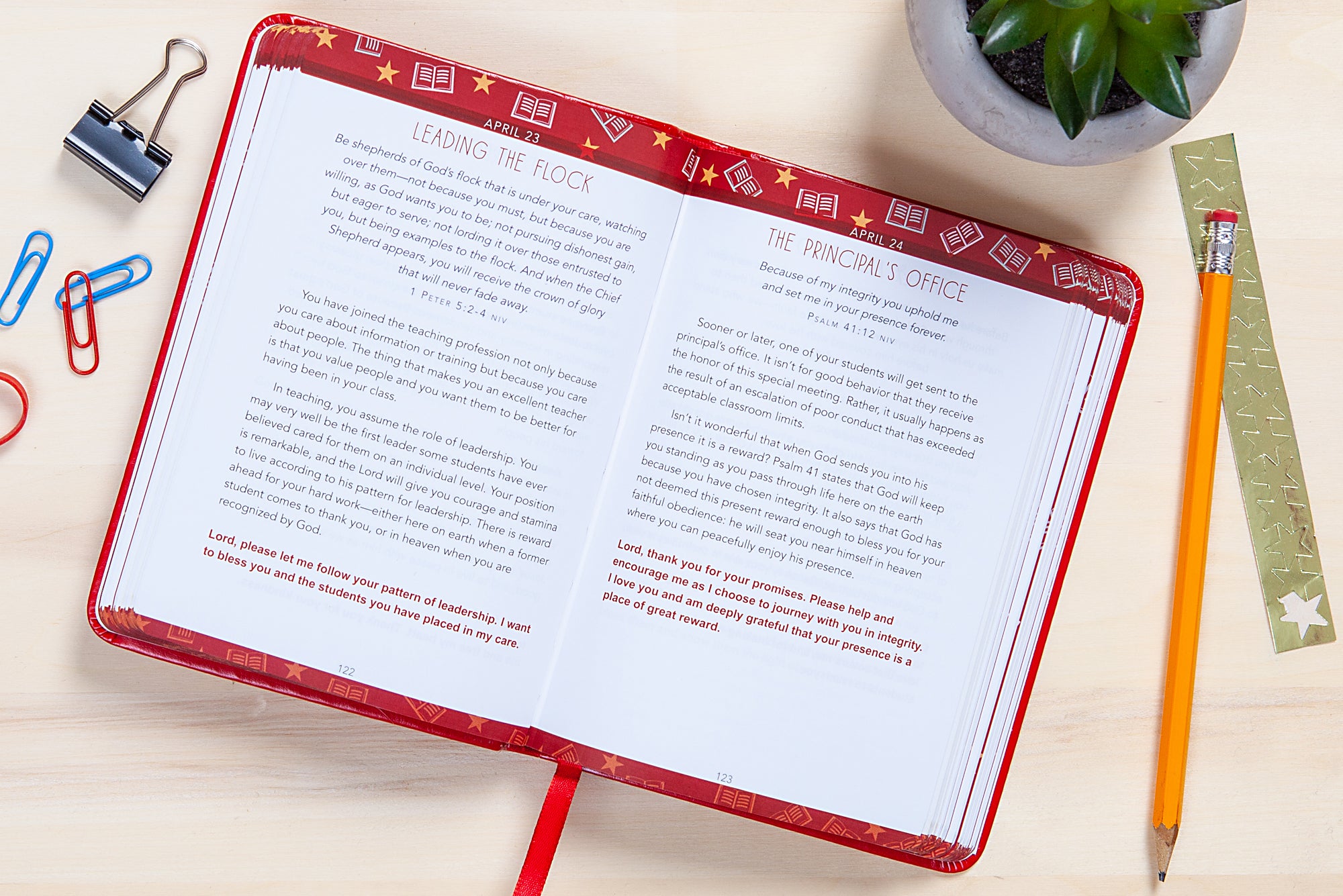 A Little God Time For Teachers: 365 Daily Devotions