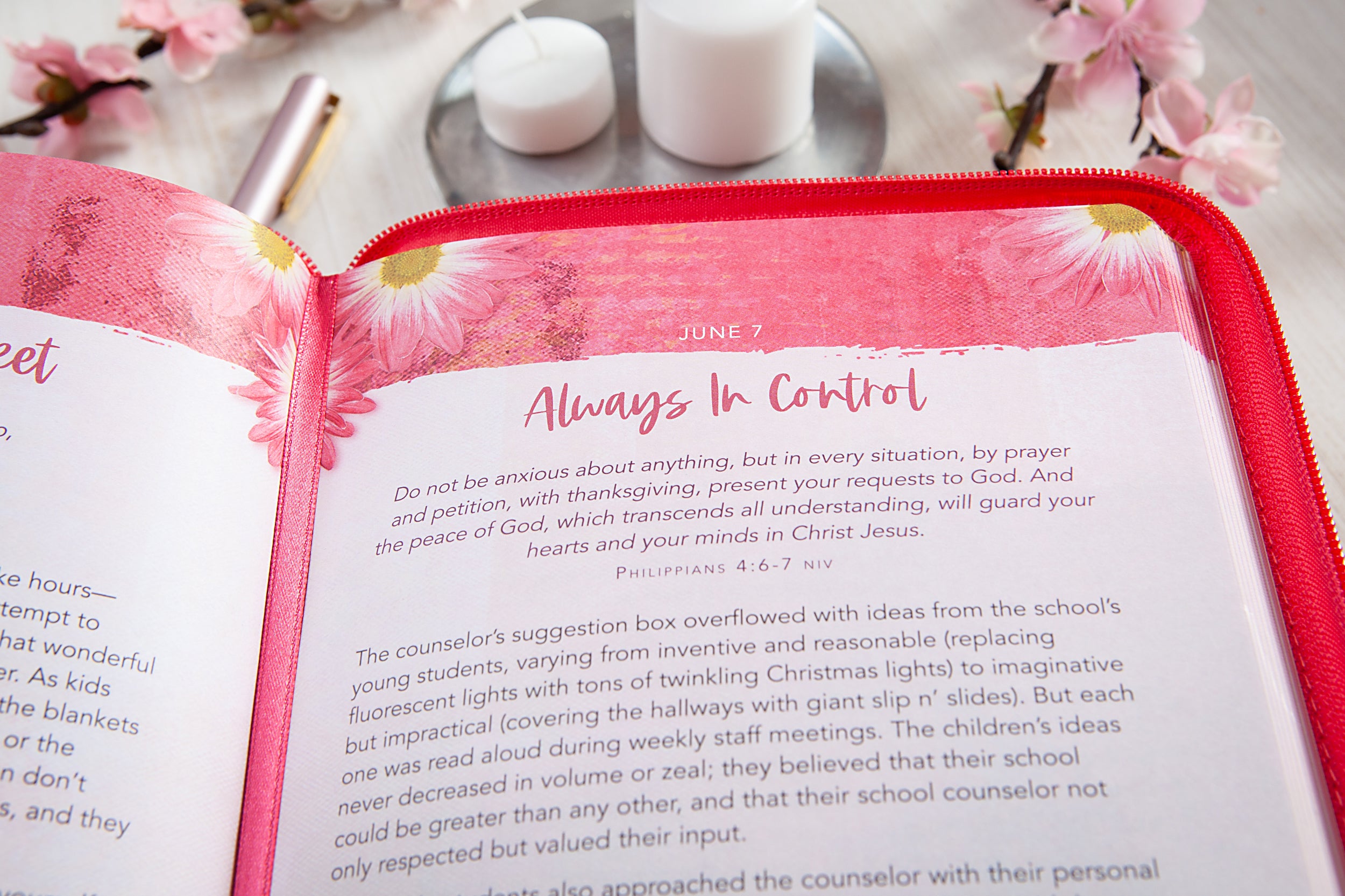 Lord It's Me Again: 365 Daily Devotions (Ziparound)