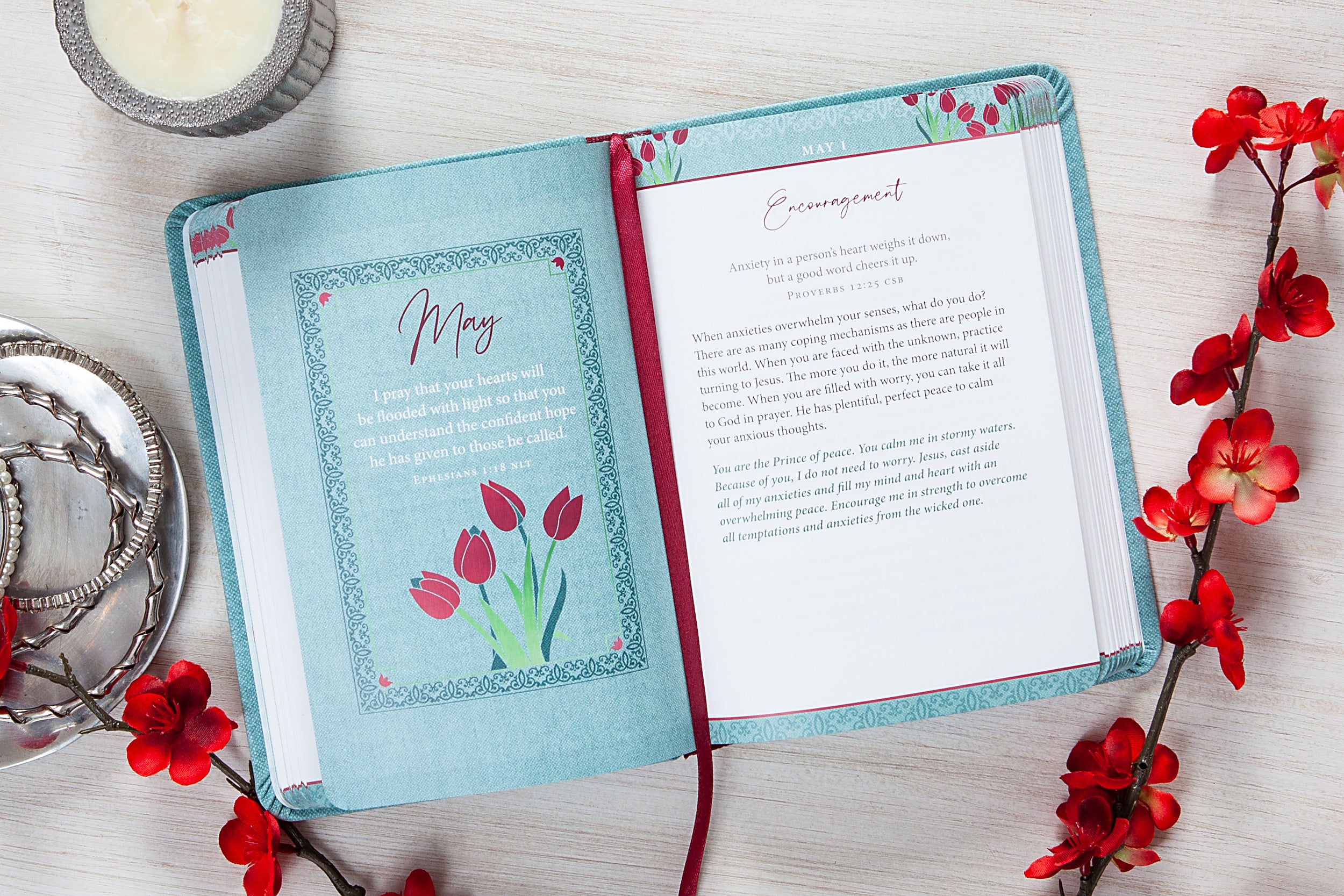 In Jesus' Name For Women: 365 Daily Devotions