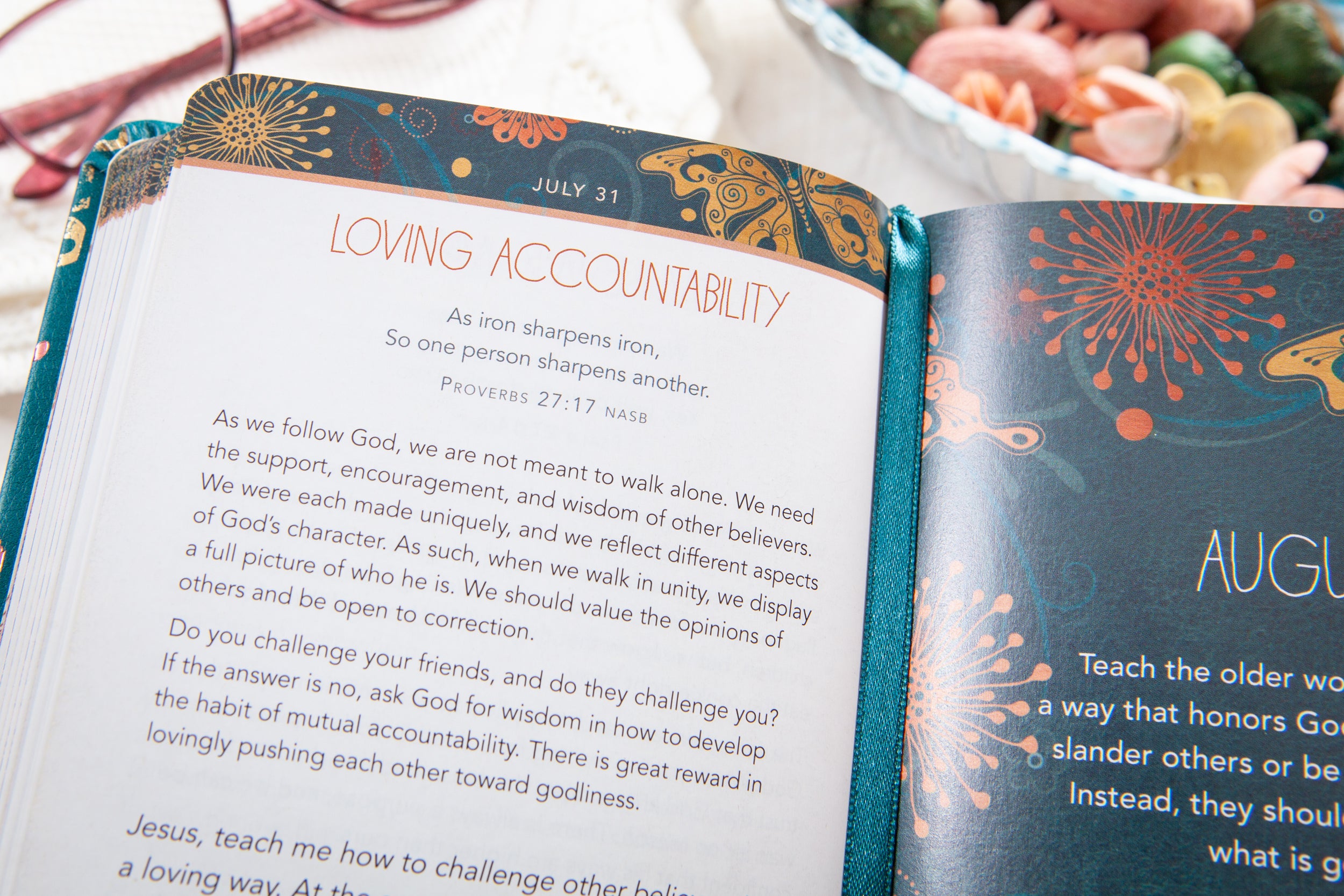 A Little God Time for Grandmas: 365 Daily Devotions