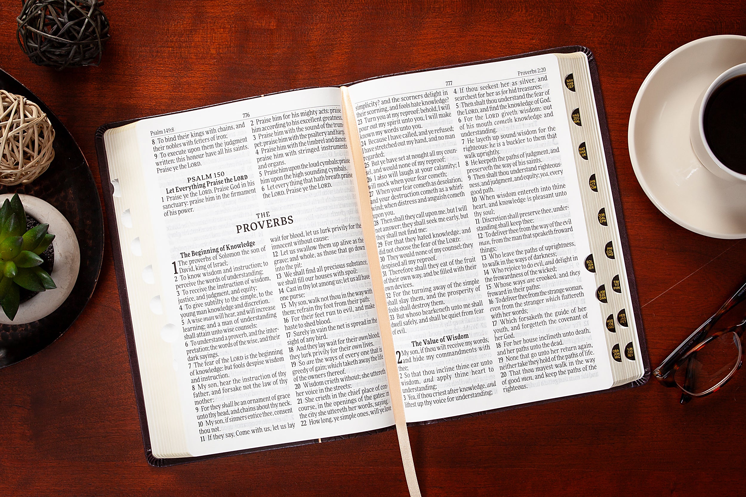 KJV Holy Bible Giant Print Maroon Indexed (Red Letter Edition)