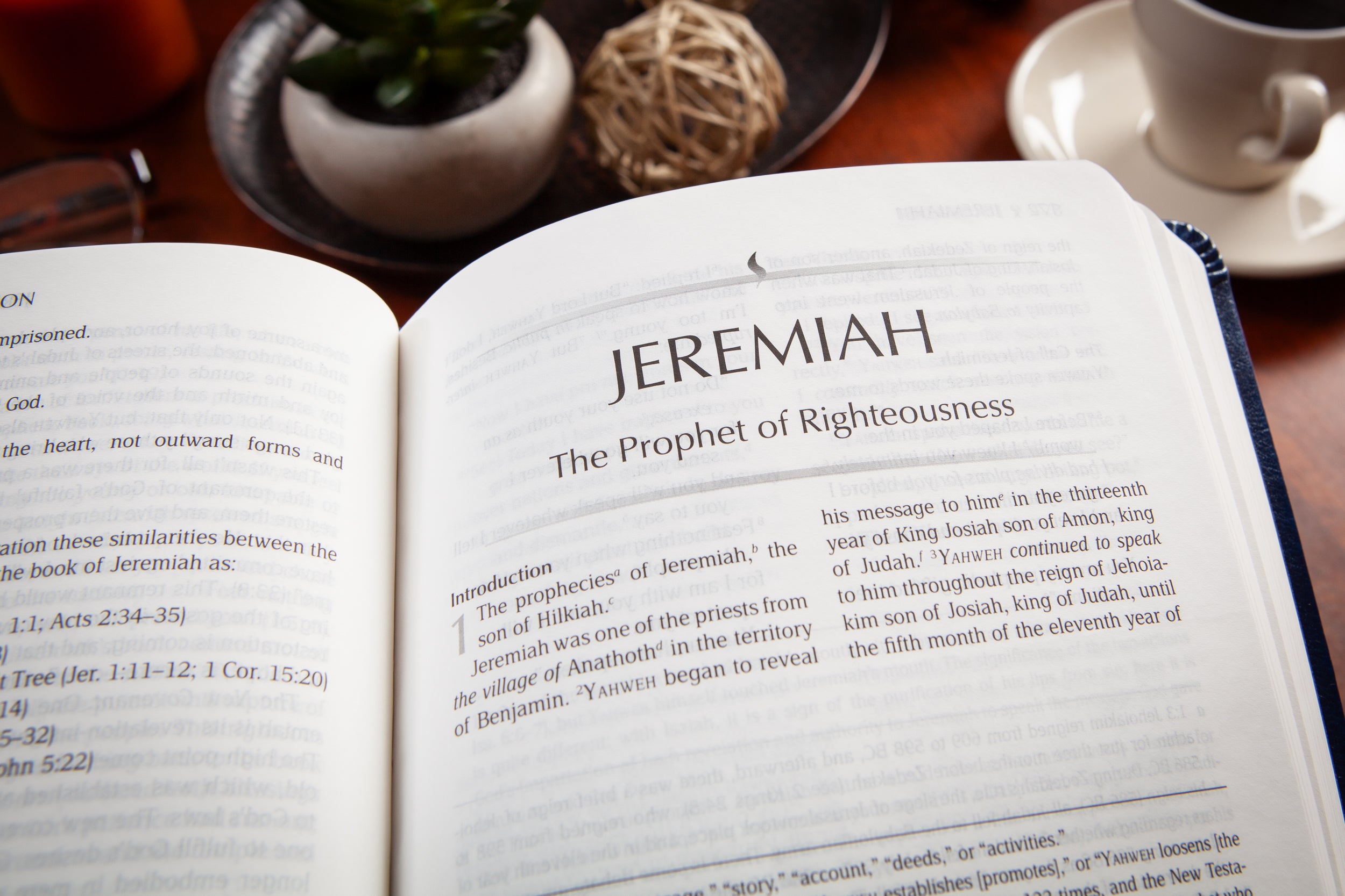 TPT The Prophets: God’s Messengers (Navy)