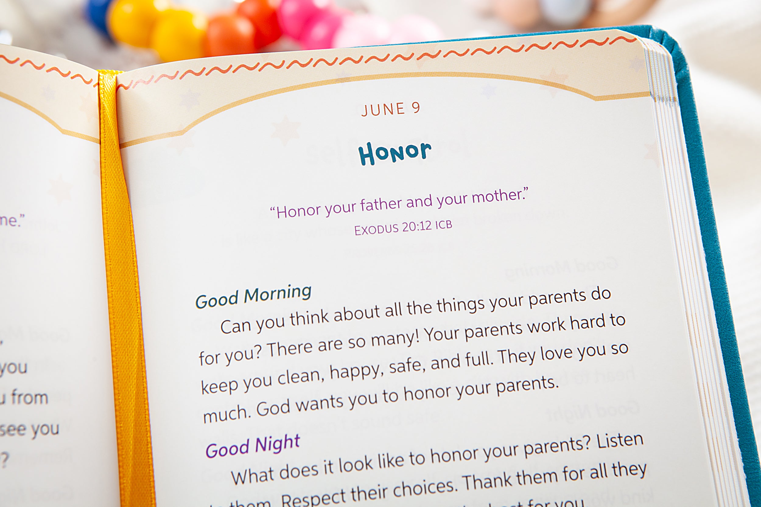 Good Morning and Good Night: A 365-Day Devotional for Little Hearts