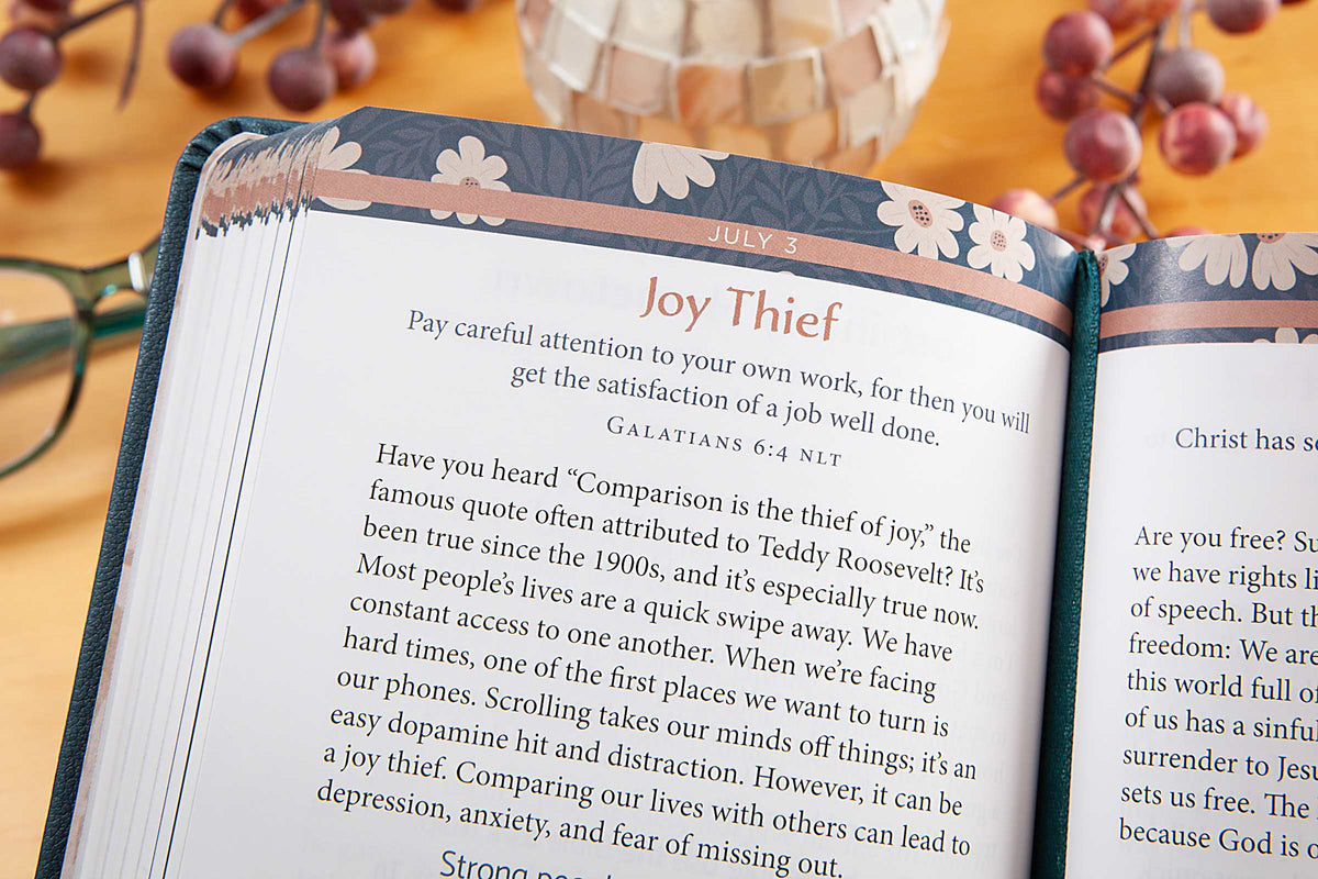 365 Days of Strength for Difficult Times: A Daily Devotional