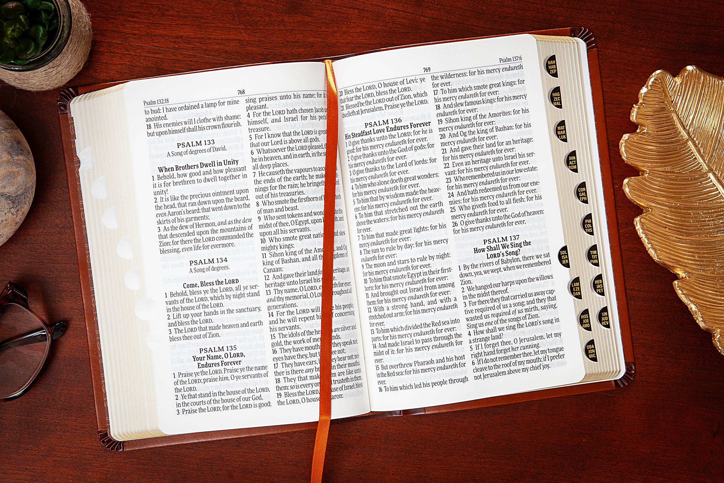 KJV Holy Bible Giant Print Compact Sienna Indexed (Red Letter Edition)