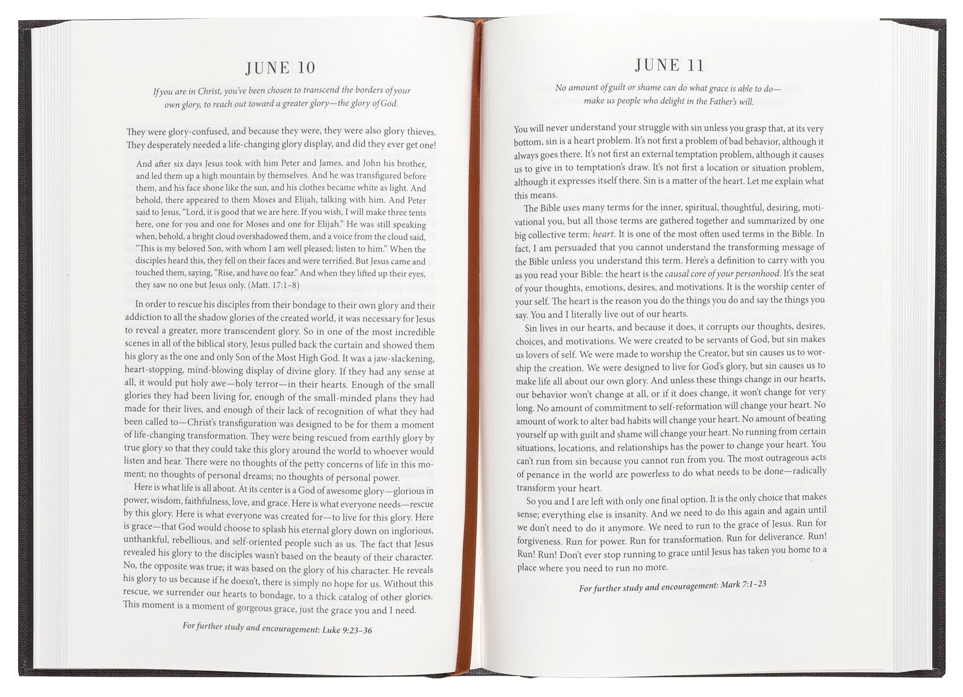 New Morning Mercies: A Daily Gospel Devotional (Gift Edition)