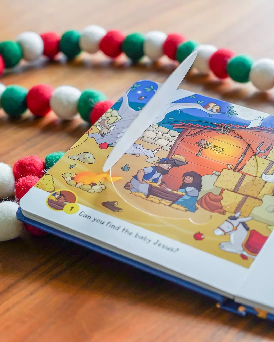Seek & Find Christmas Lift the Flap Book