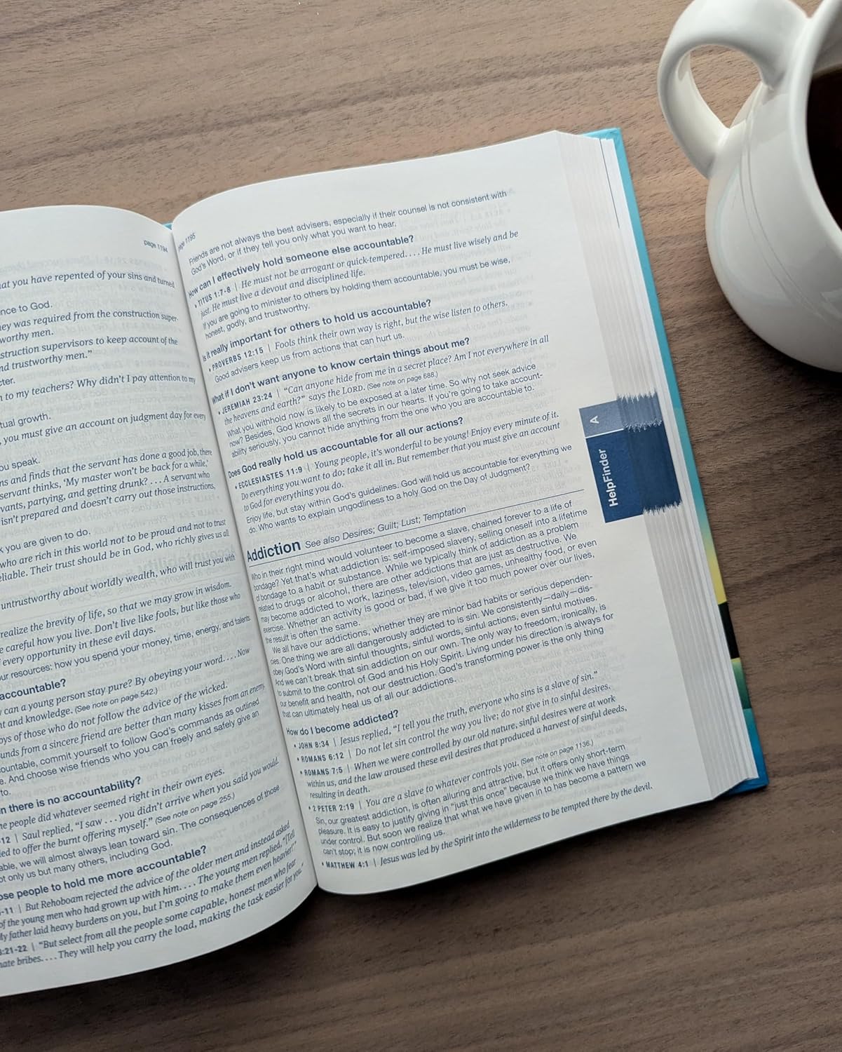 NLT Helpfinder Bible, Filament Enabled (Red Letter Edition)